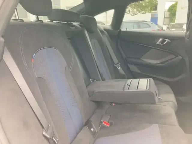 BMW 235