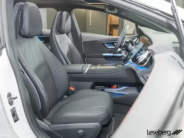 Mercedes-Benz EQE 300