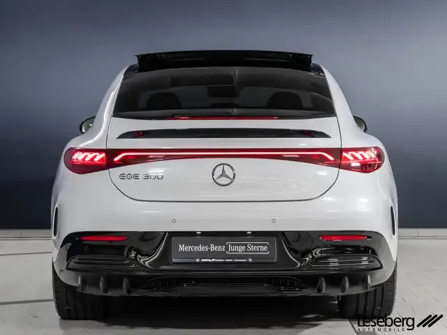 Mercedes-Benz EQE 300
