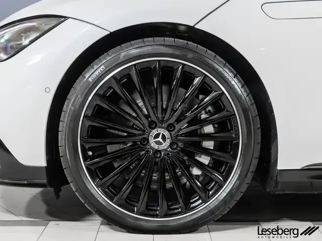 Mercedes-Benz EQE 300