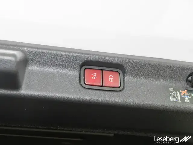 Mercedes-Benz EQE 300