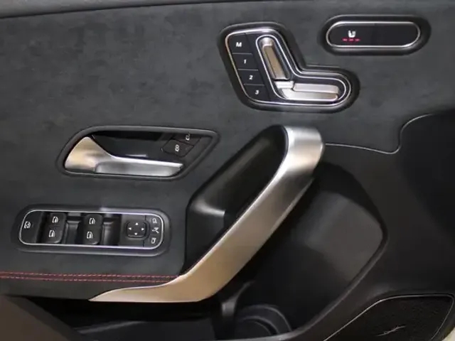 Mercedes-Benz A 45 AMG