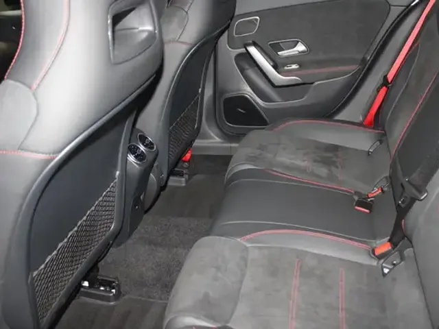 Mercedes-Benz A 45 AMG