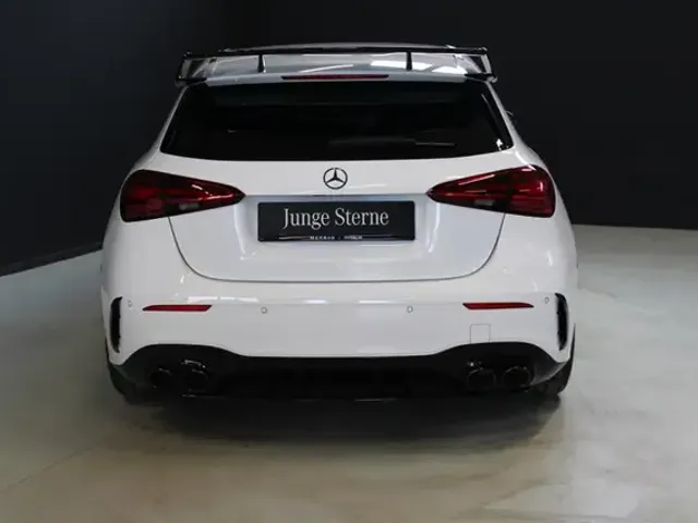 Mercedes-Benz A 45 AMG