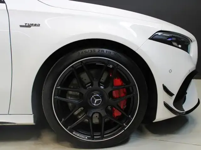 Mercedes-Benz A 45 AMG