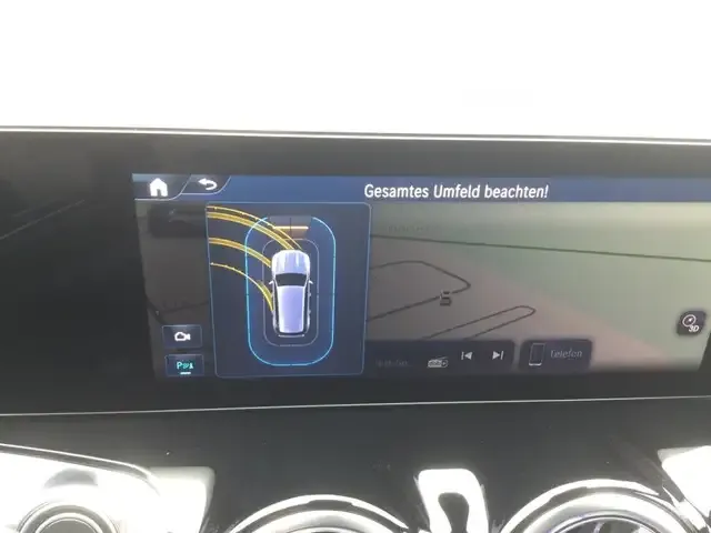 Mercedes-Benz GLB 180