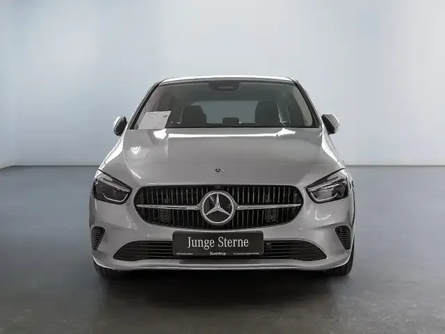 Mercedes-Benz B 220