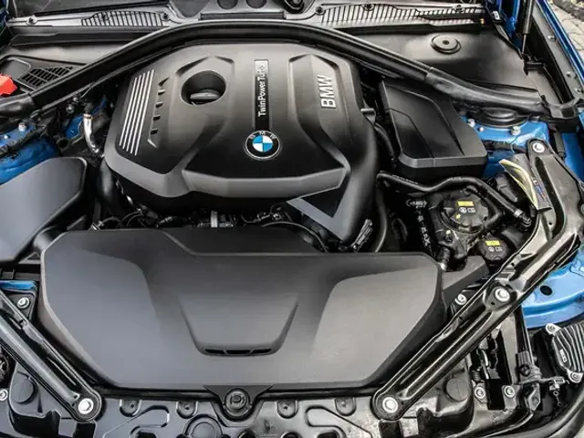 BMW 230