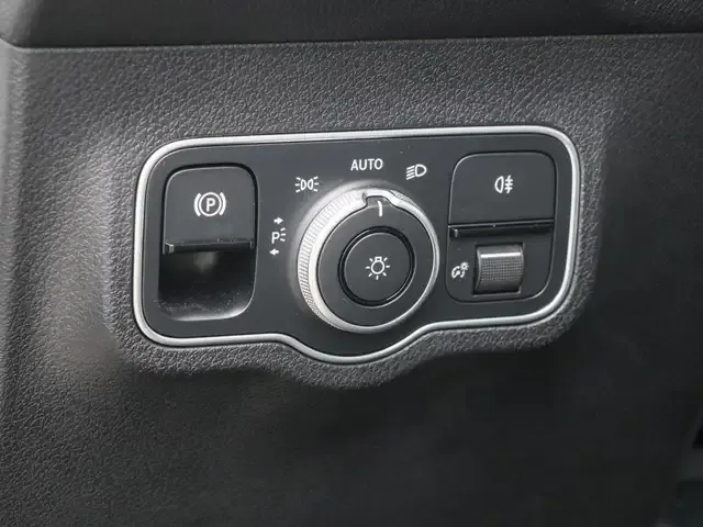 Mercedes-Benz EQB 300