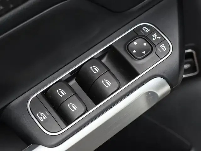 Mercedes-Benz EQB 300