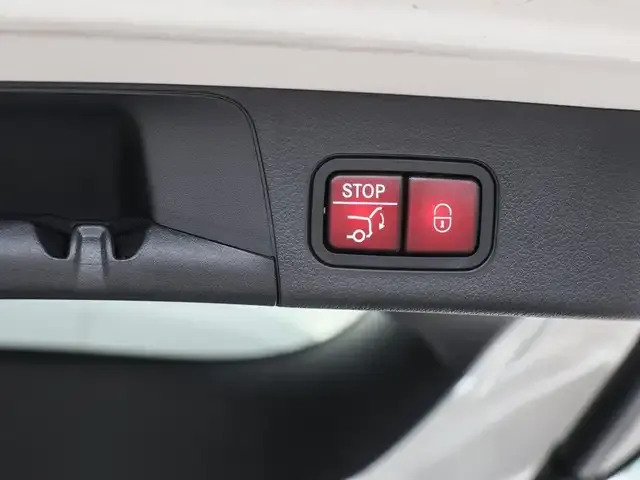 Mercedes-Benz EQB 300