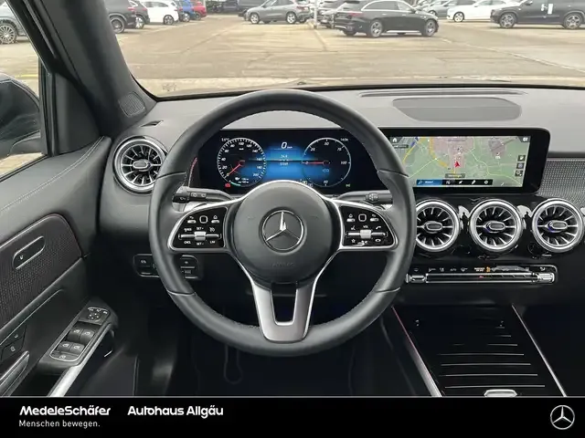 Mercedes-Benz EQB 350