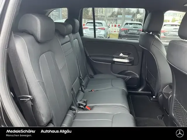 Mercedes-Benz EQB 350