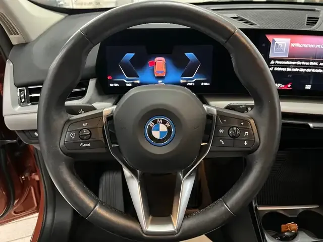 BMW iX1