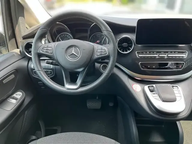 Mercedes-Benz EQV 300