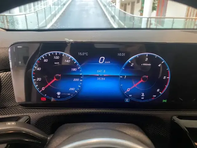 Mercedes-Benz CLA 180