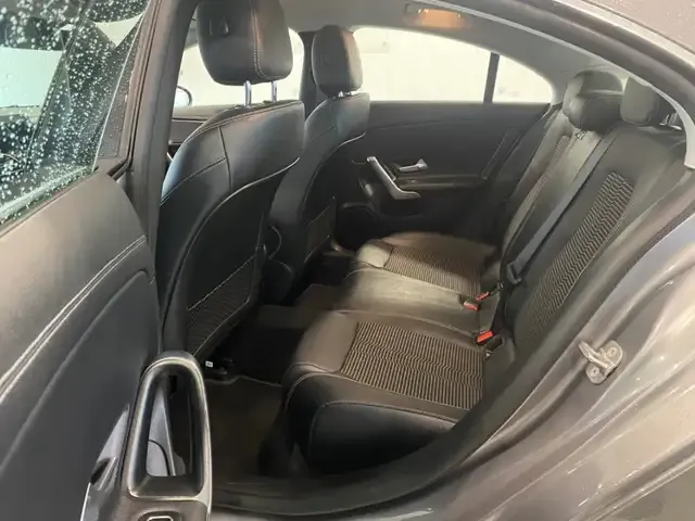 Mercedes-Benz CLA 180