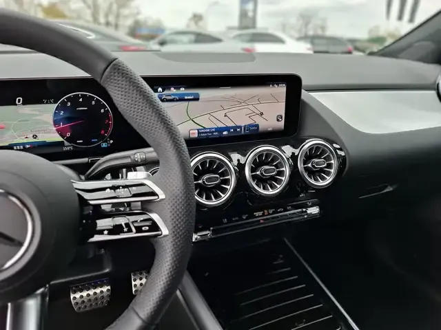 Mercedes-Benz GLA 220