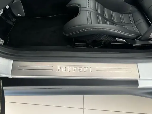 Ferrari 812