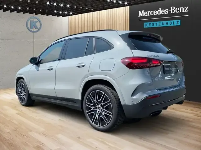Mercedes-Benz GLA 200