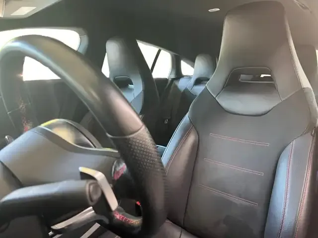 Mercedes-Benz CLA 220