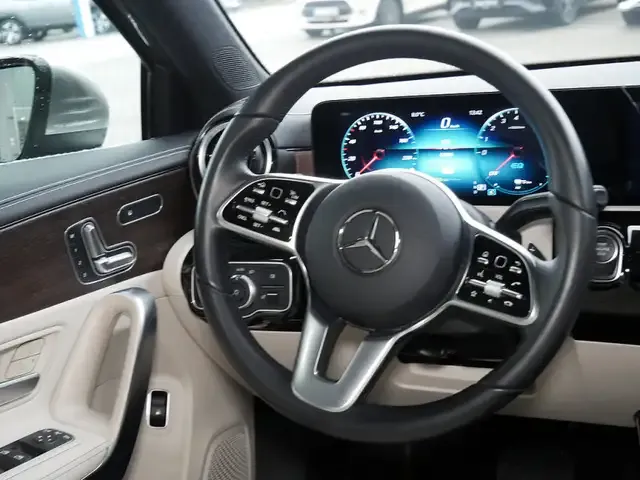 Mercedes-Benz A 250