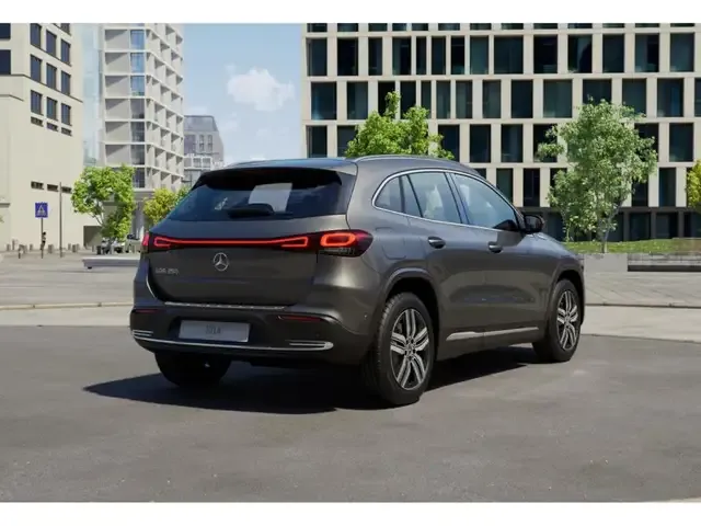 Mercedes-Benz EQA 250