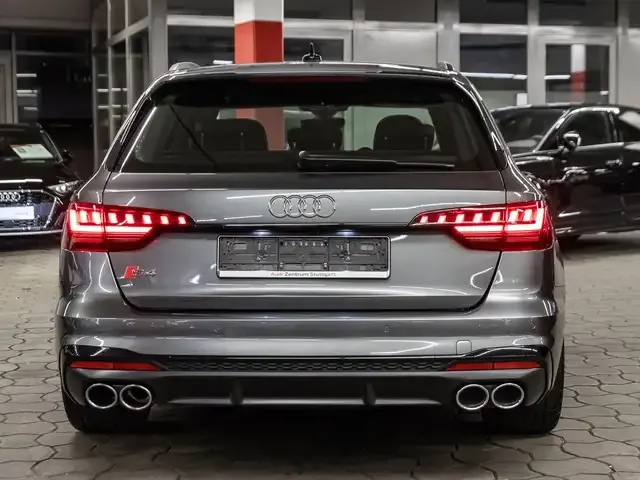 Audi S4