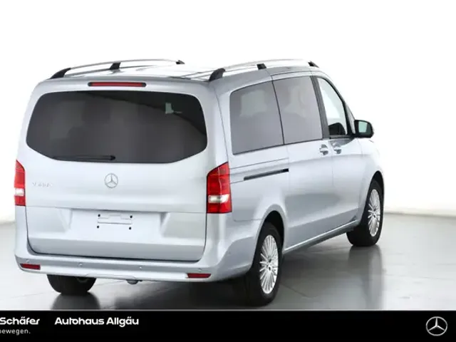 Mercedes-Benz V 250