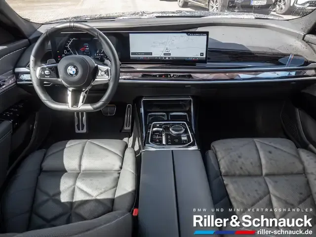 BMW 740