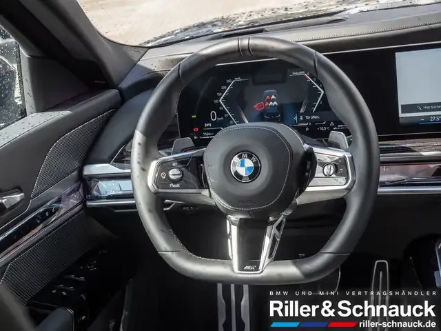 BMW 740