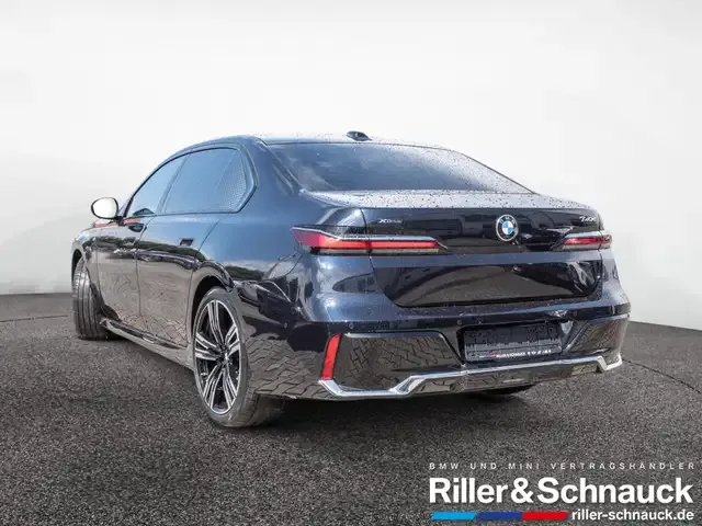 BMW 740