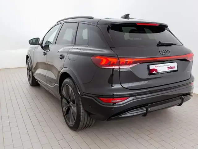 Audi Q6