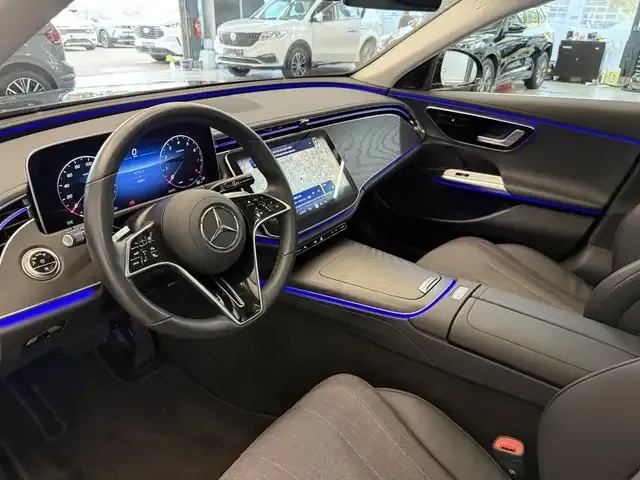 Mercedes-Benz E 200