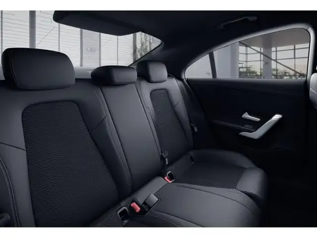 Mercedes-Benz CLA 220