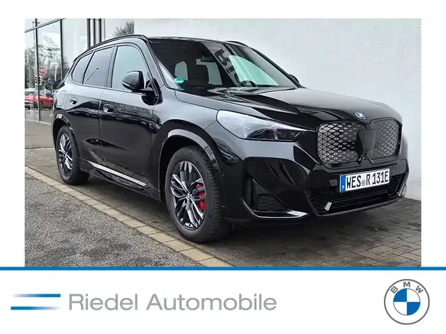 BMW iX1