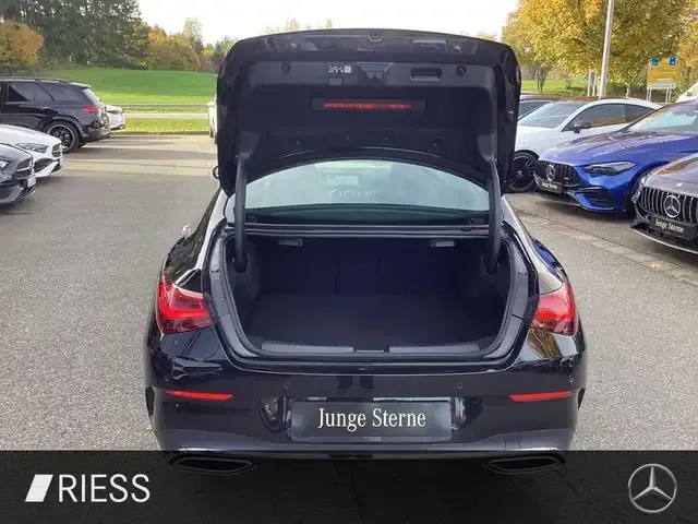 Mercedes-Benz CLA 200