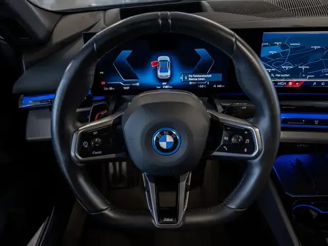 BMW i5
