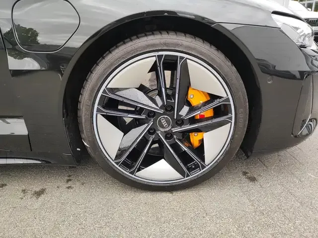 Audi RS e-tron GT