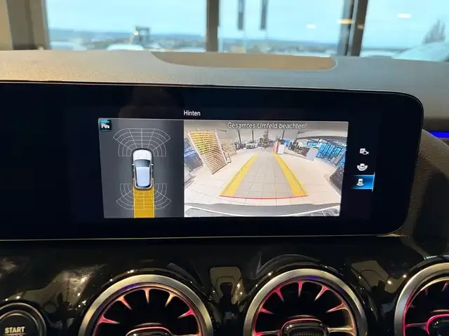 Mercedes-Benz EQA 300