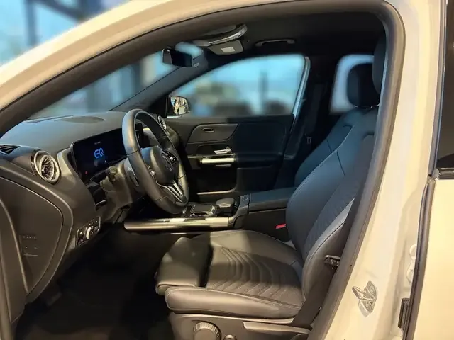 Mercedes-Benz EQA 300