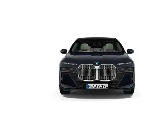 BMW i7