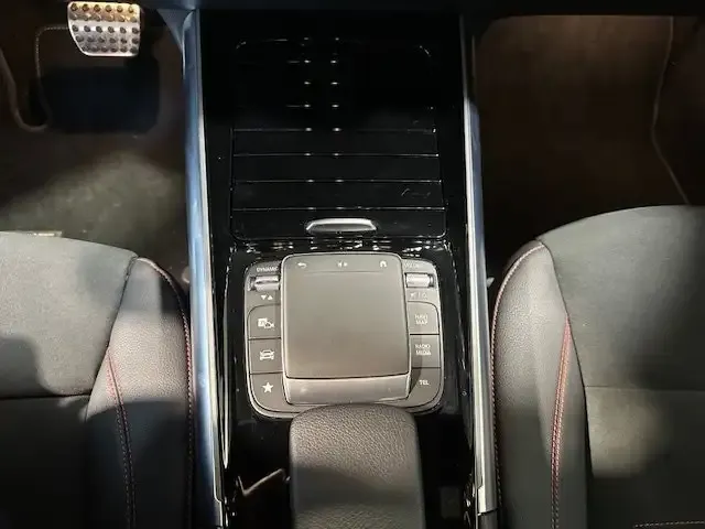 Mercedes-Benz EQA 300