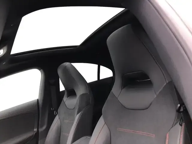 Mercedes-Benz CLA 220