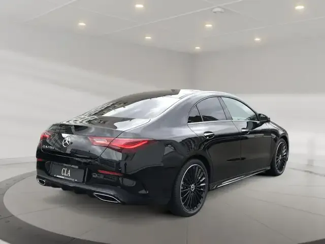 Mercedes-Benz CLA 220