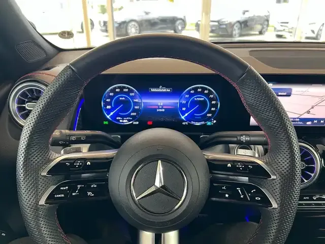 Mercedes-Benz EQB 350