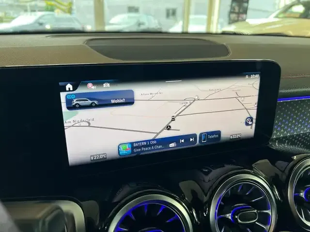 Mercedes-Benz EQB 350