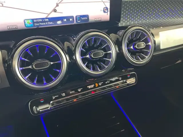 Mercedes-Benz EQB 350