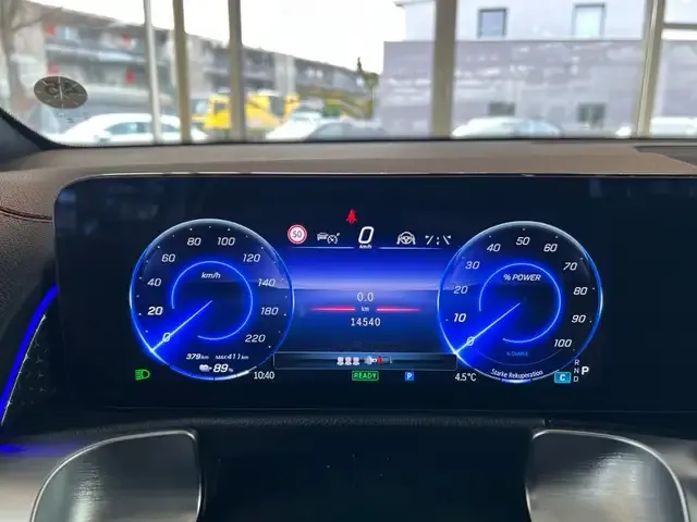 Mercedes-Benz EQB 350