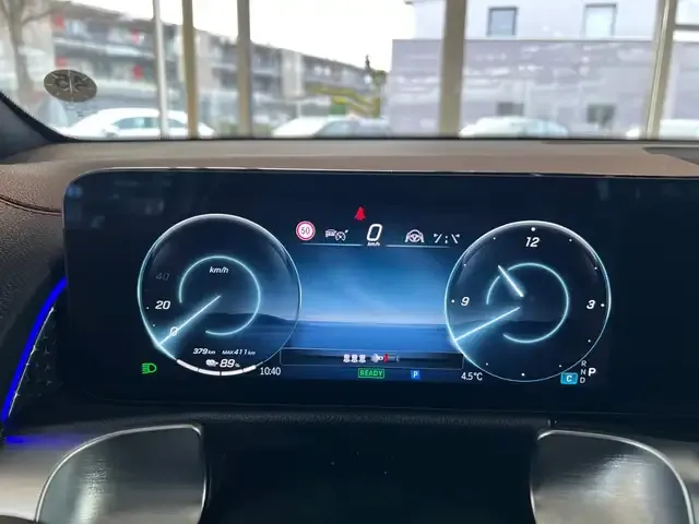 Mercedes-Benz EQB 350